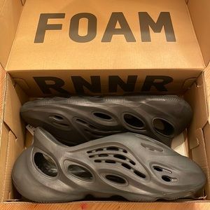 Yeezy Foam Runner, Onyx, Size 12